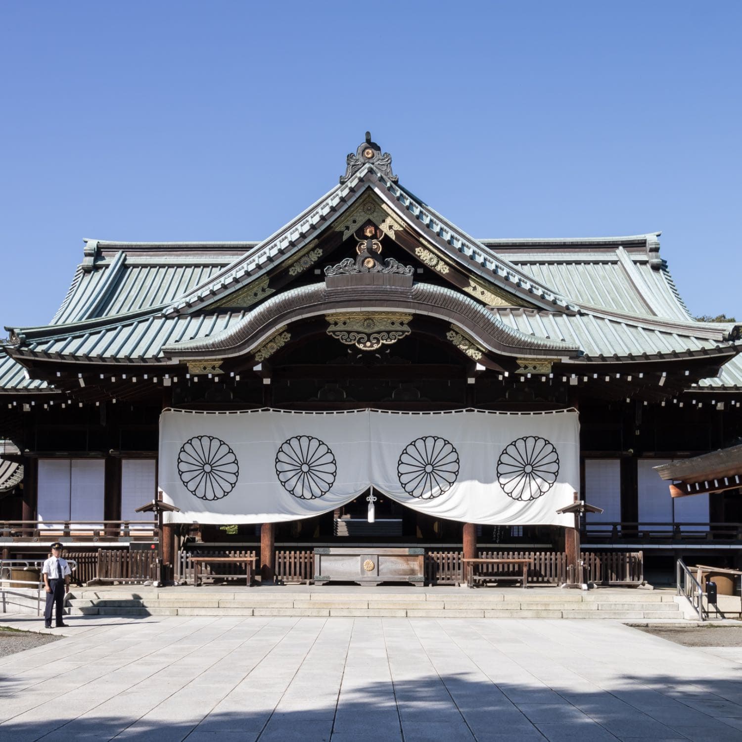 Why does Yasukuni matter? cover