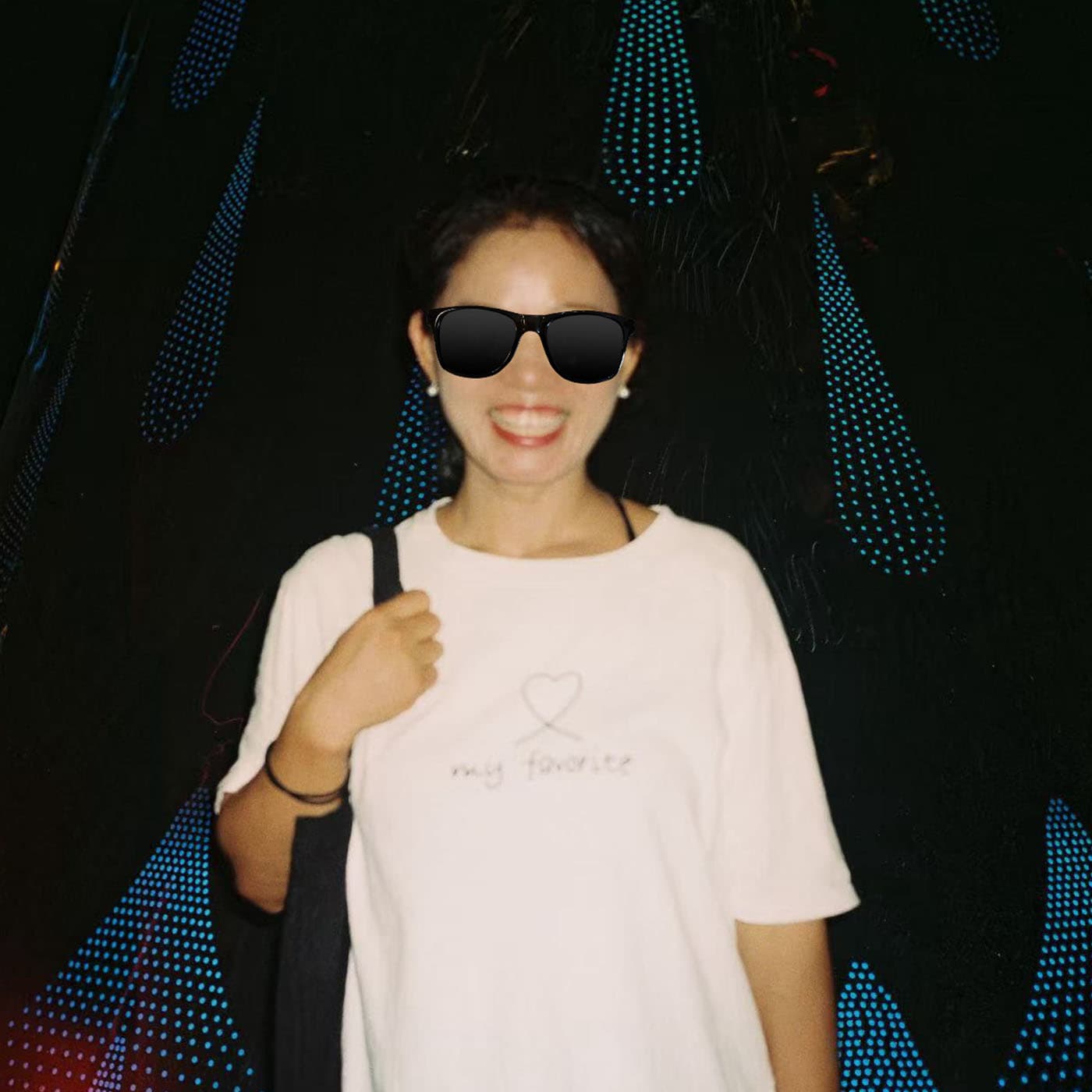 E885.妈妈做陪酒小姐，养活了两大家子 - 故事FM cover