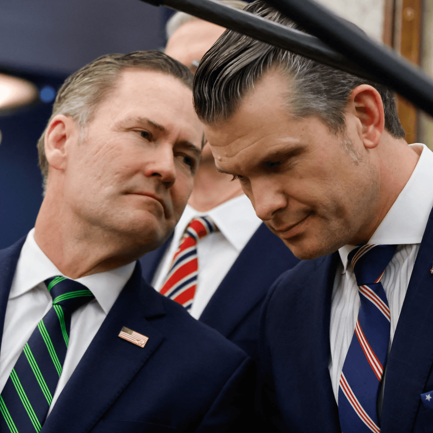 Top Trump officials leaked war plans to a journalist by mistake — Apple News Today cover