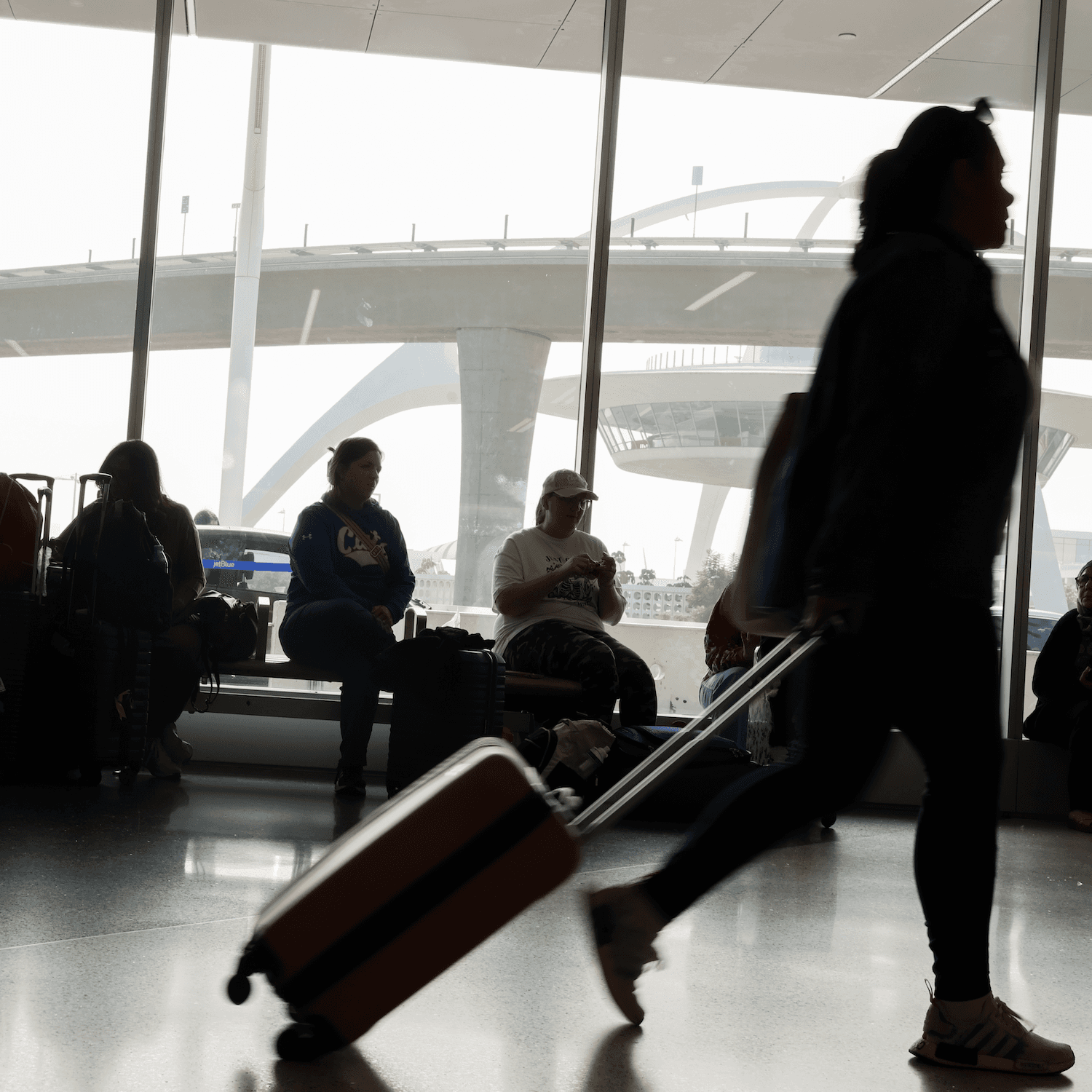Shutdown forces airports into unprecedented flight reductions - Apple News Today cover