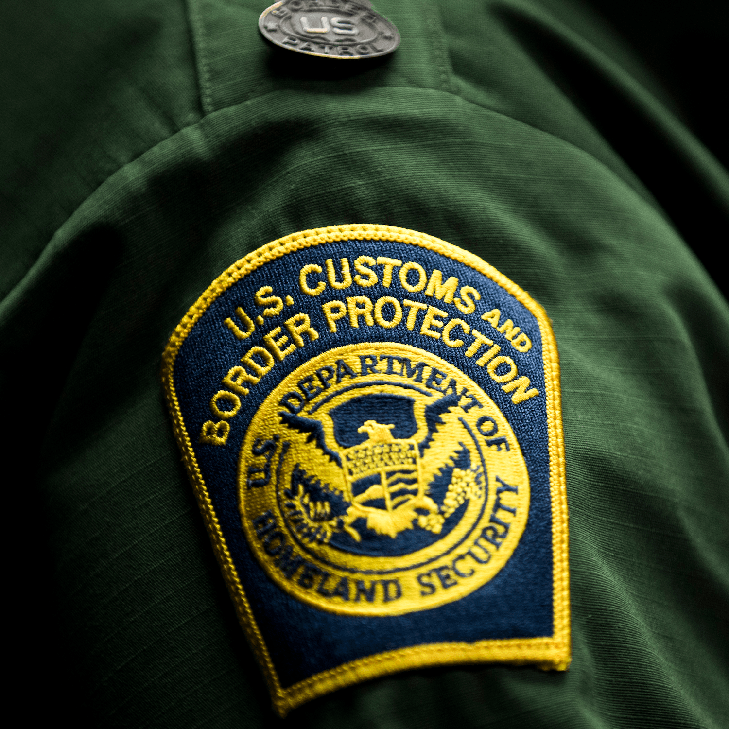 Why Border Patrol detained tourists and green-card holders — Apple News Today cover