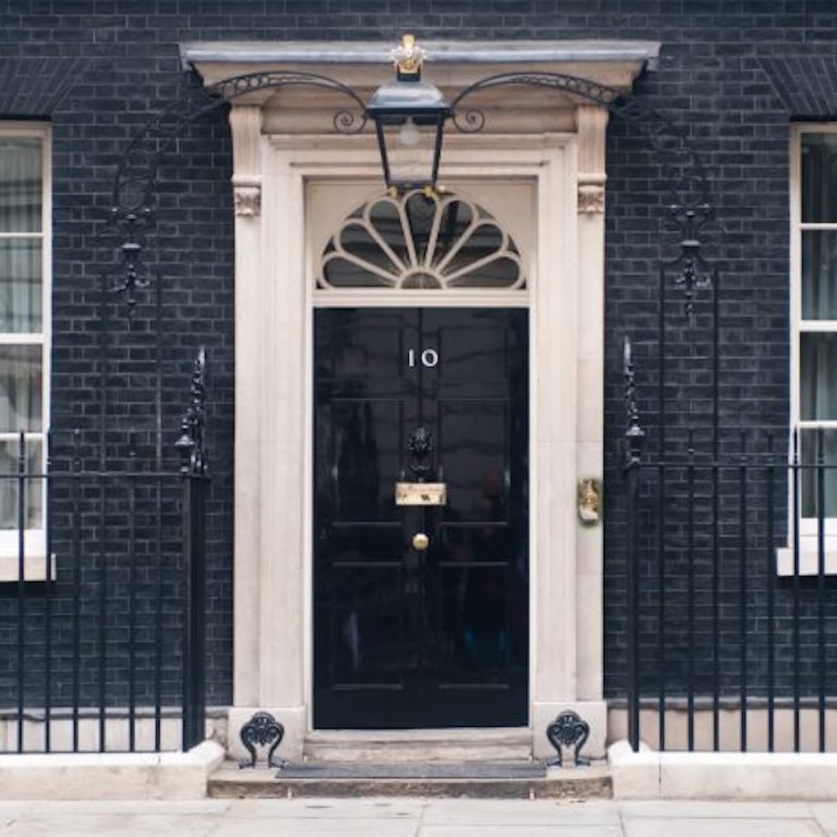Stop 9. 10 Downing Street and end of the tour - Hunting for History cover