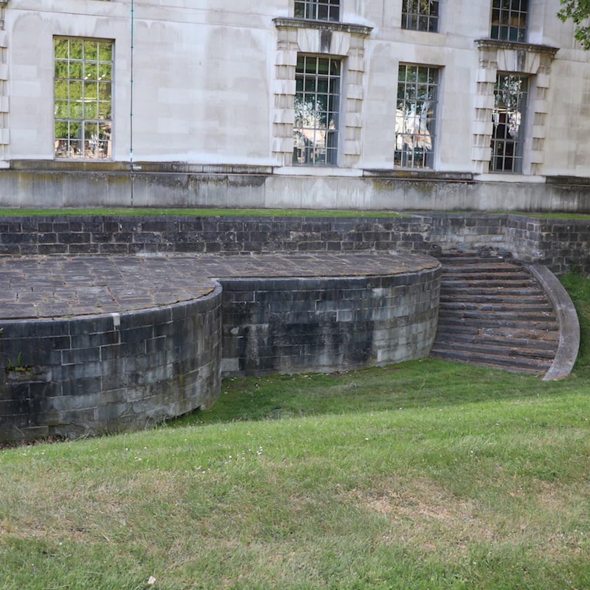 Stop 7: Queen Mary's Steps - Hunting for History cover