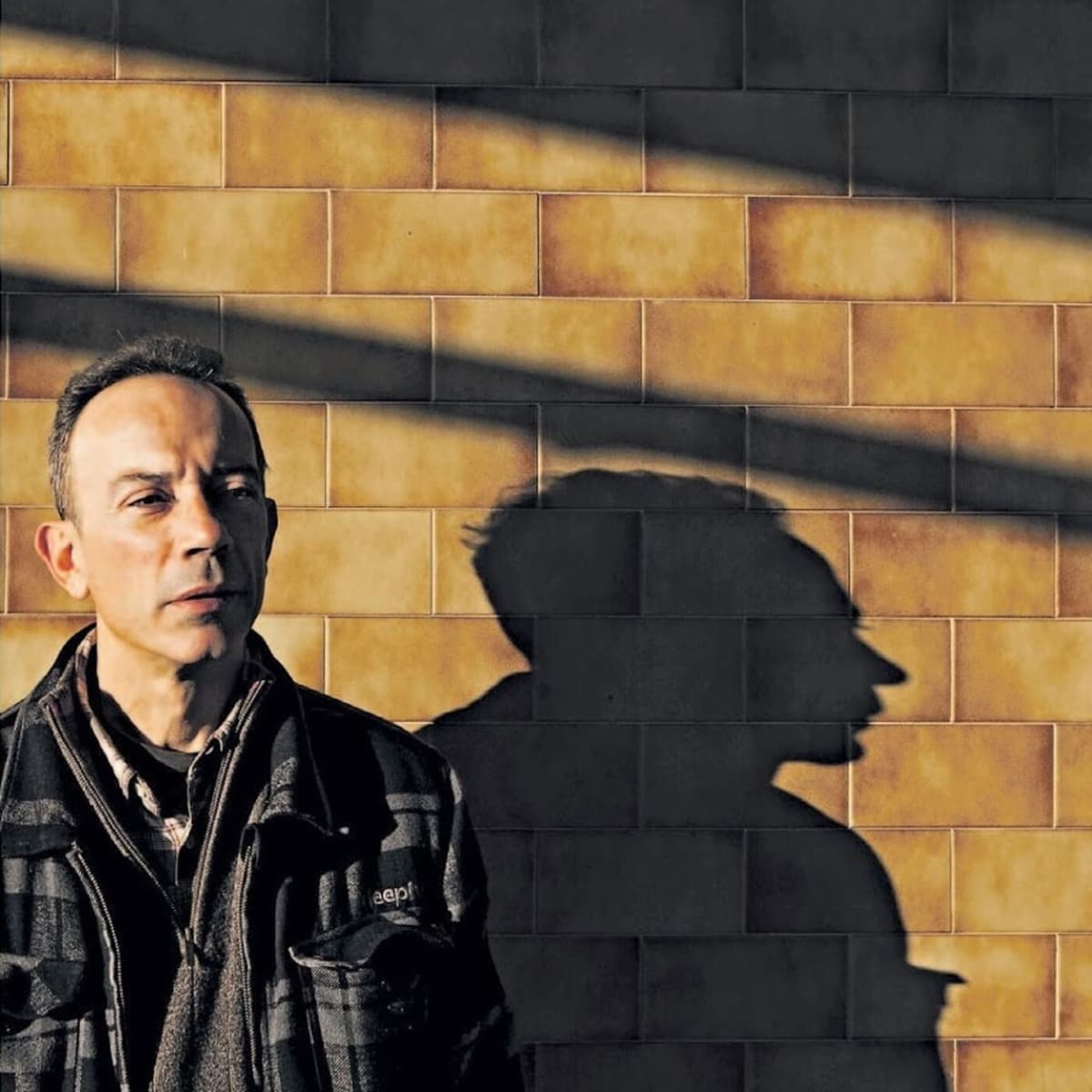 Zero em Comportamento. Uma conversa com Jorge Roque - Enterrados no Jardim cover