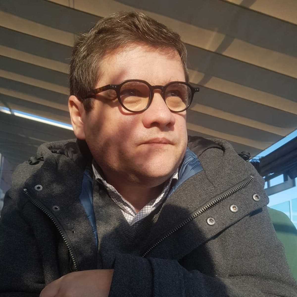 Subsídios para uma ecologia da literatura lusa. Conversa com Paulo Bugalho - Enterrados no Jardim cover