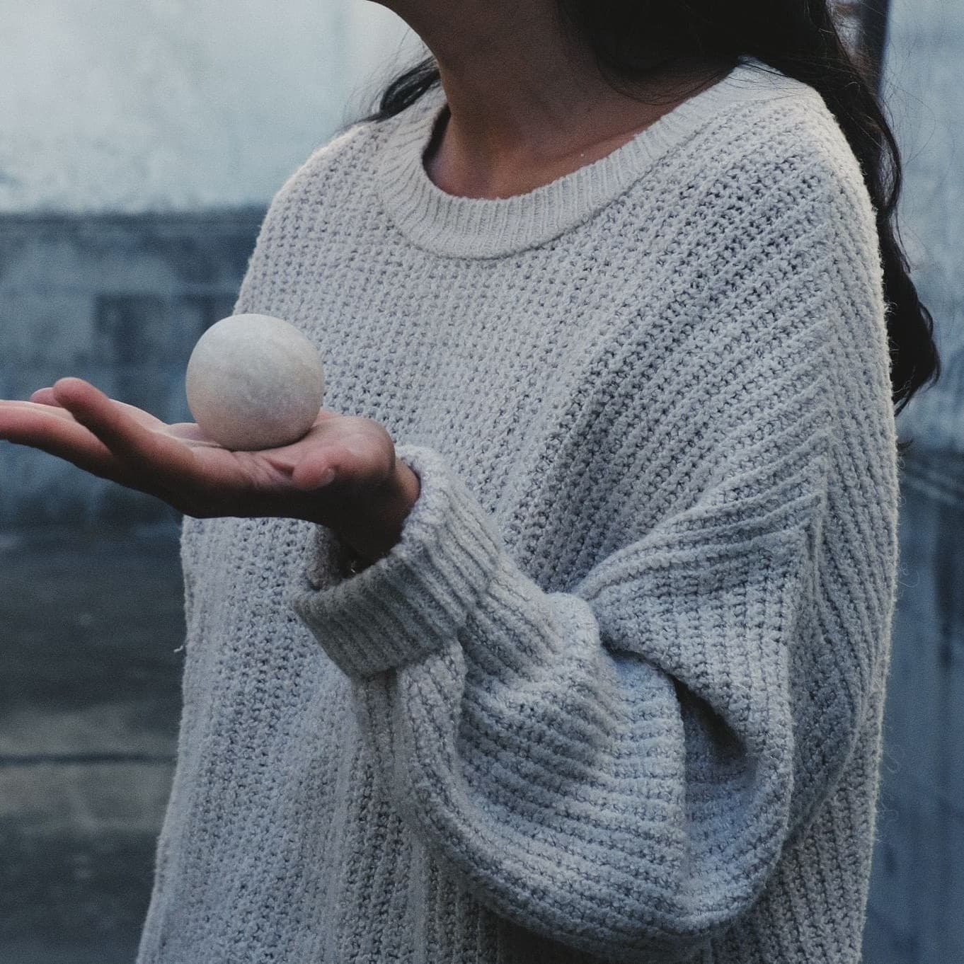 Enclave, de Maria Lis, na Pó de Vir a Ser, em Évora - Enterrados no Jardim cover