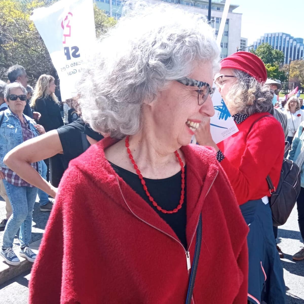 E se este país existisse? Uma conversa com Maria Etelvina Santos - Enterrados no Jardim cover