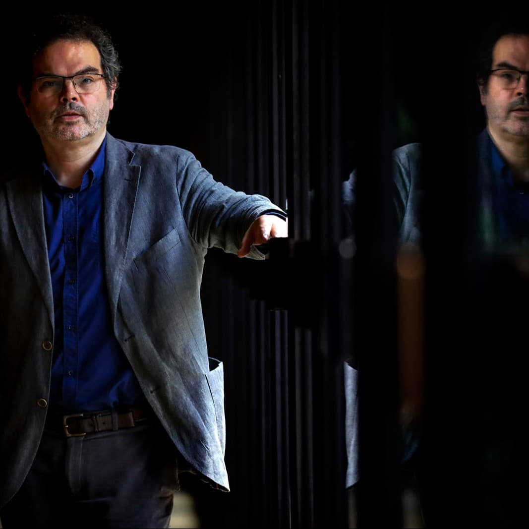 Não gosto que salvem o mundo à minha custa. Uma conversa com José Gardeazabal - Enterrados no Jardim cover