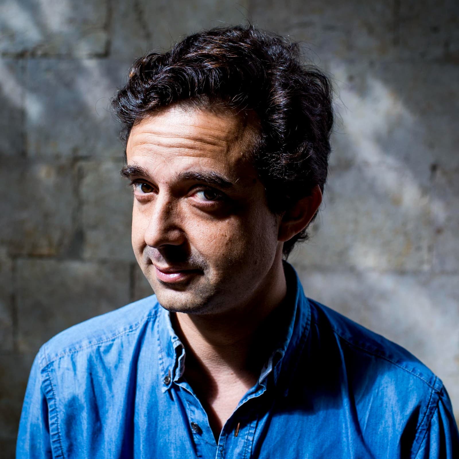 A evidência do lixo. Uma conversa com Nuno Costa Santos - Enterrados no Jardim cover