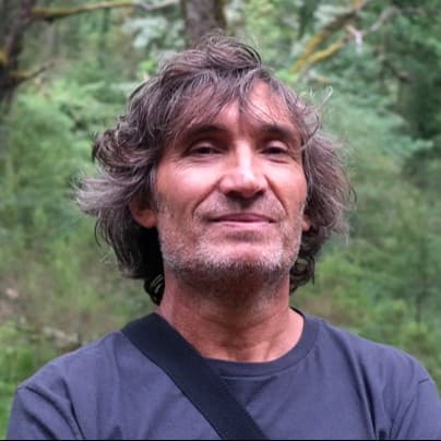 A função dos inimputáveis. Uma conversa com Victor Gonçalves - Enterrados no Jardim cover