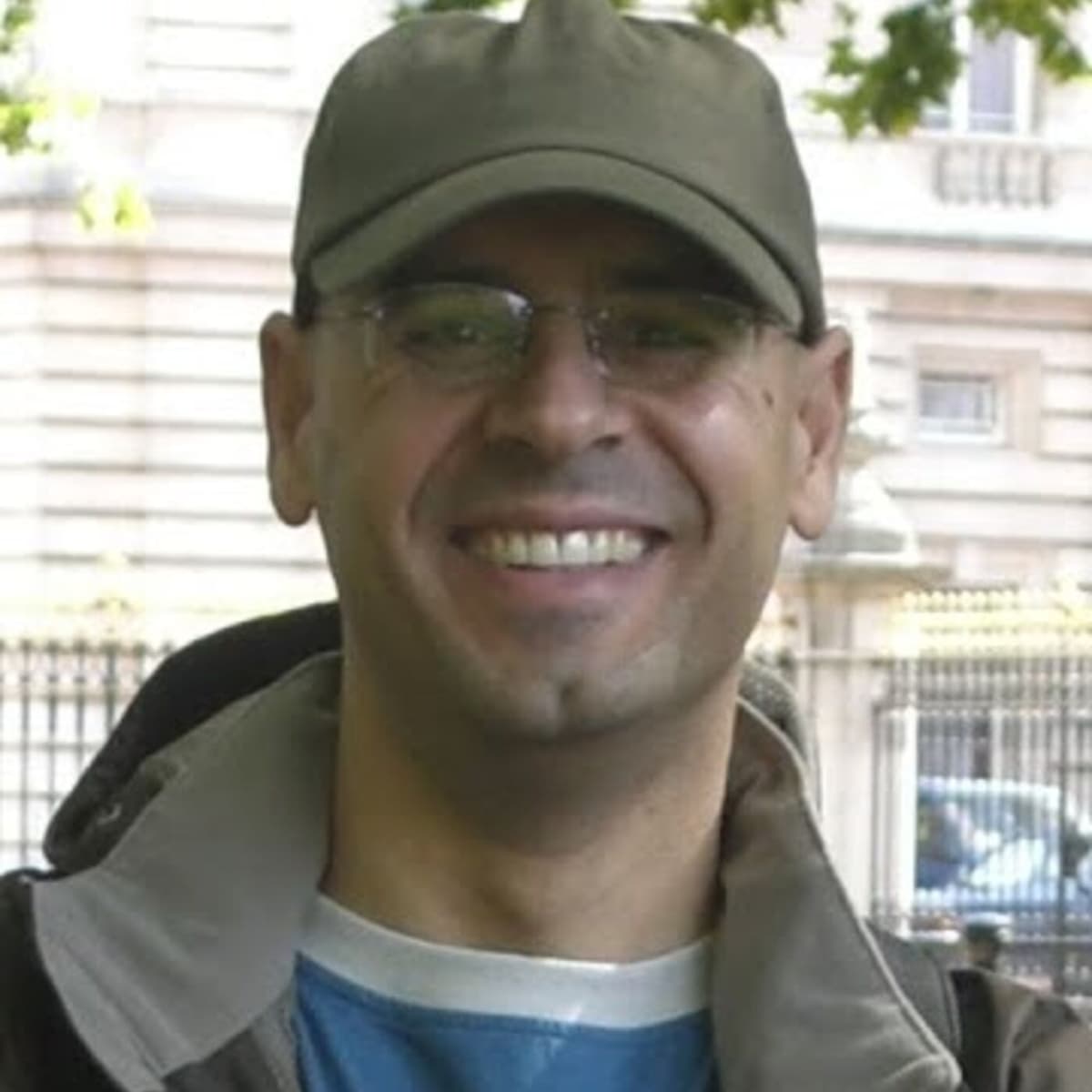 Bruxas, putas, cabras heréticas. Uma conversa com Luís Filipe Parrado - Enterrados no Jardim cover