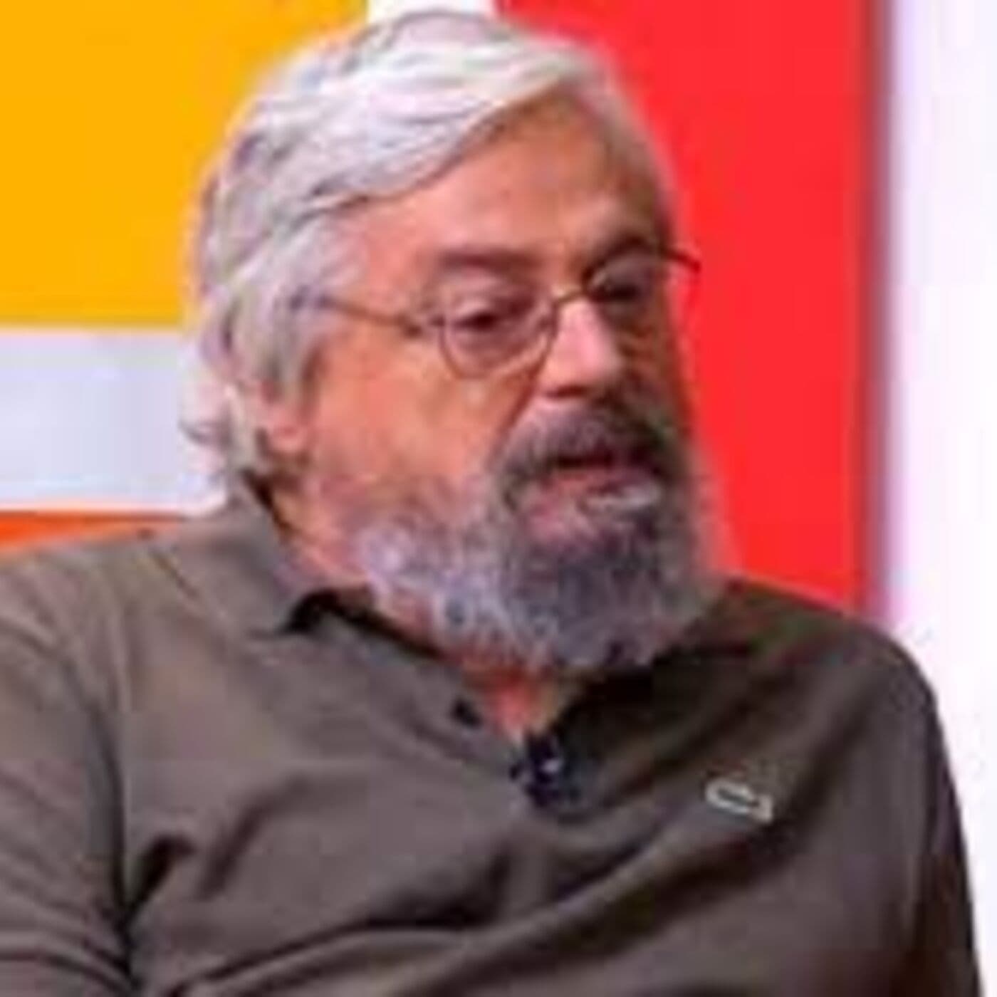 Ir colher laranjas ao pomar. Conversa com Alexandre Pomar - Enterrados no Jardim cover