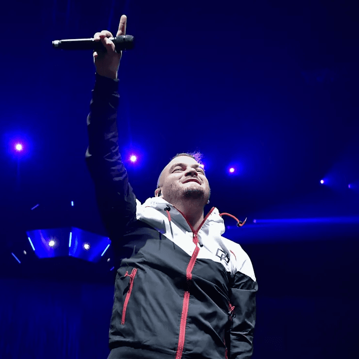 Jul Live 2026: A World Tour Where Emotion Takes Center Stage - Post MASTER cover