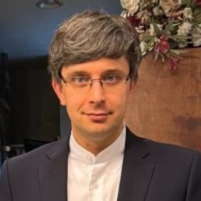 103-Talking Innovation with Carter Huffman, Co-Founder and CTO at Modulate.ai - Talking Innovation with an emphasis on cybersecurity cover