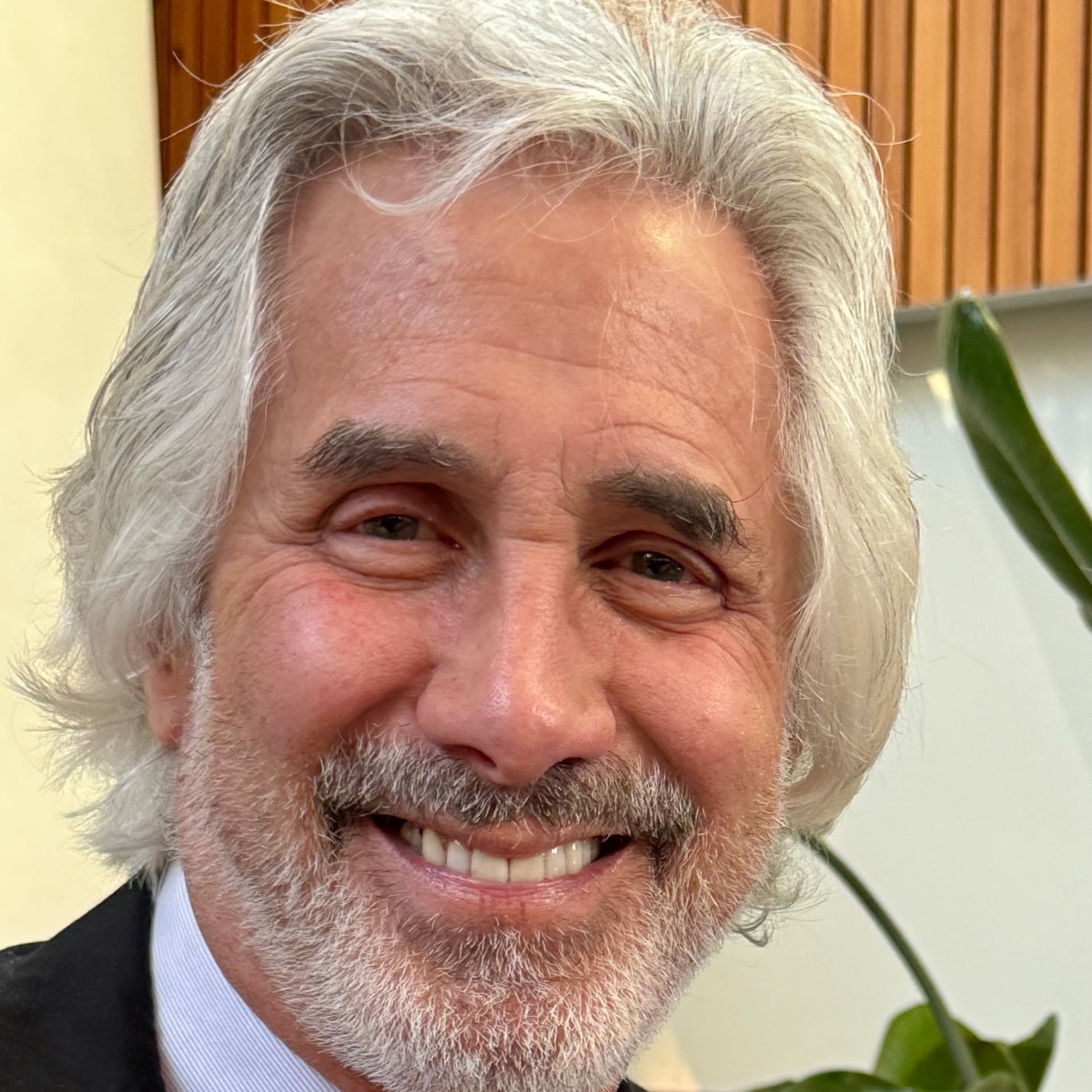 Episode 88: Progeny, a dystopian novel -- Interview with author Dr. Peter Weiss - Mind Tricks Radio cover