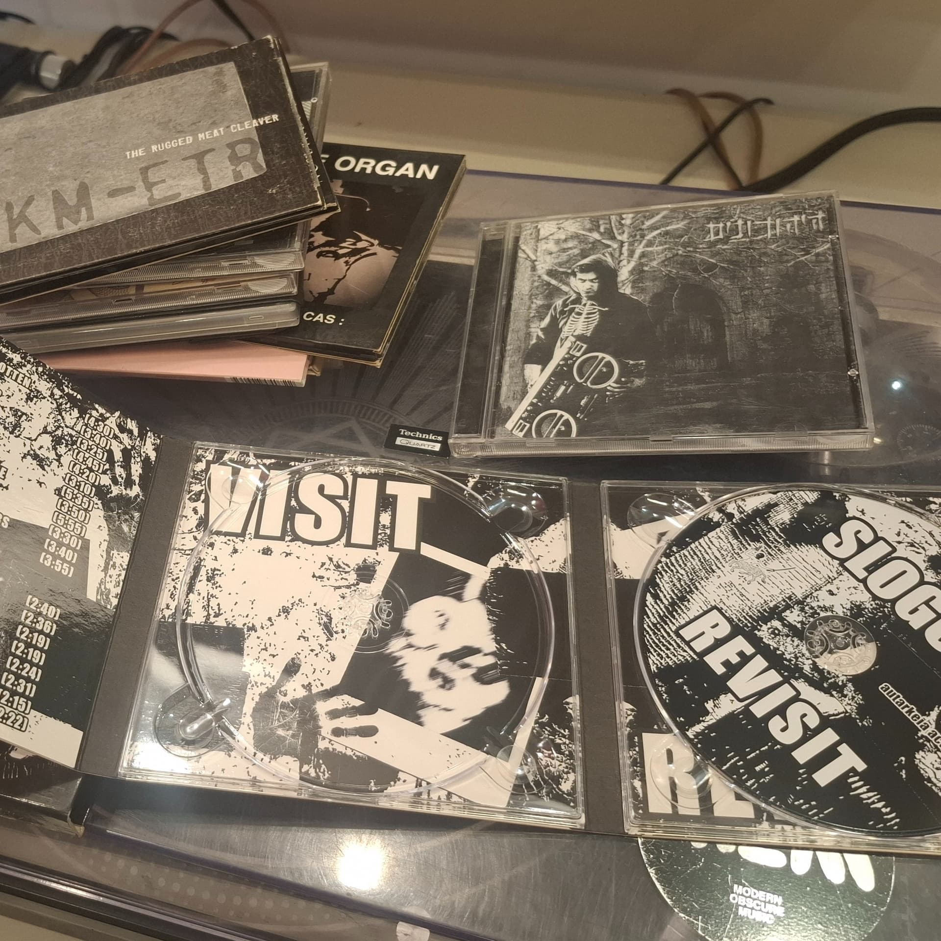 Radio-shaboor//12-04-2026 - KZradio הקצה cover