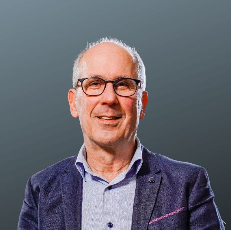 Gary Gerstle: The Rise and Fall of the Neoliberal Order - Economics & Beyond with Rob Johnson cover