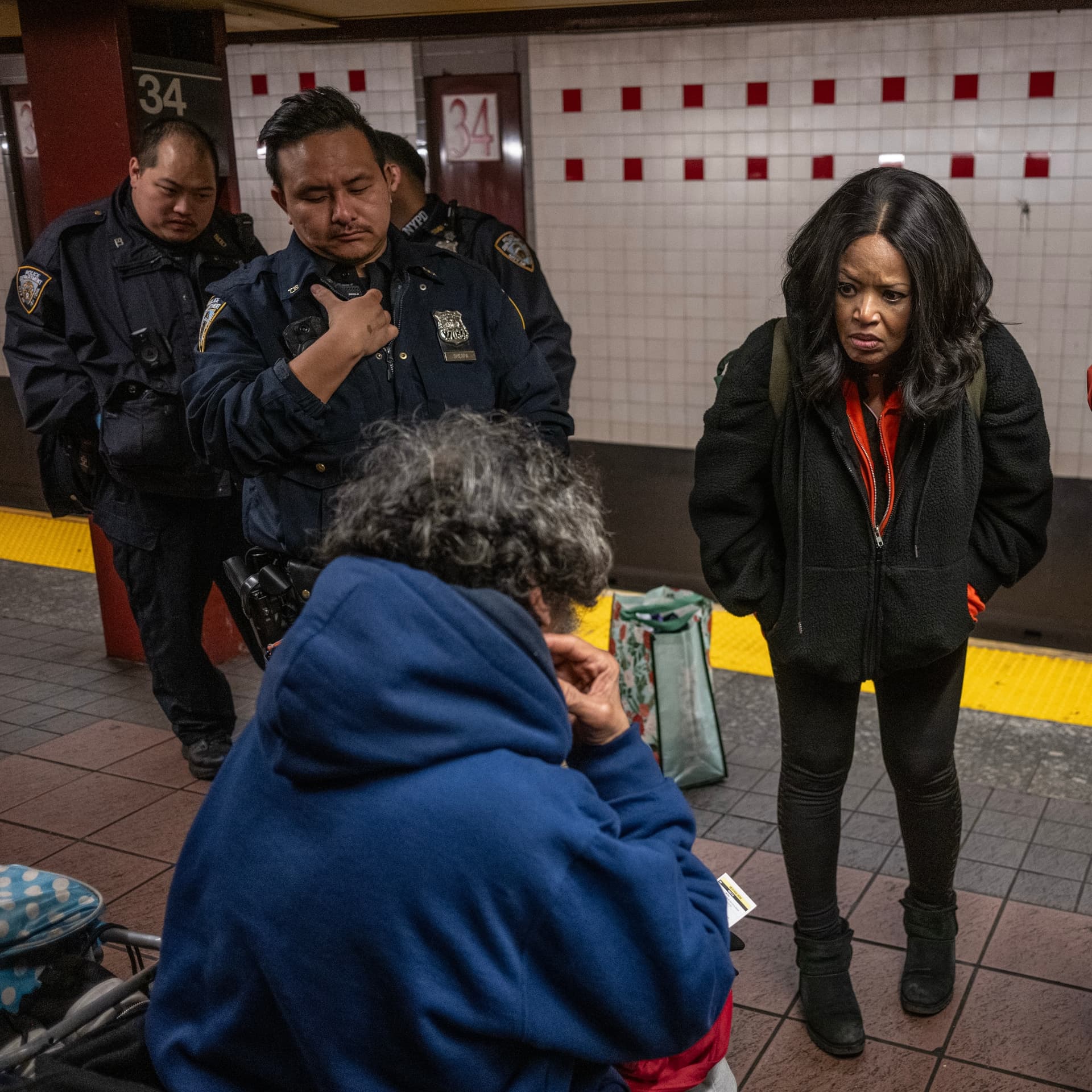 Deep Reads: The nurse in the NYC subway - Post Reports cover