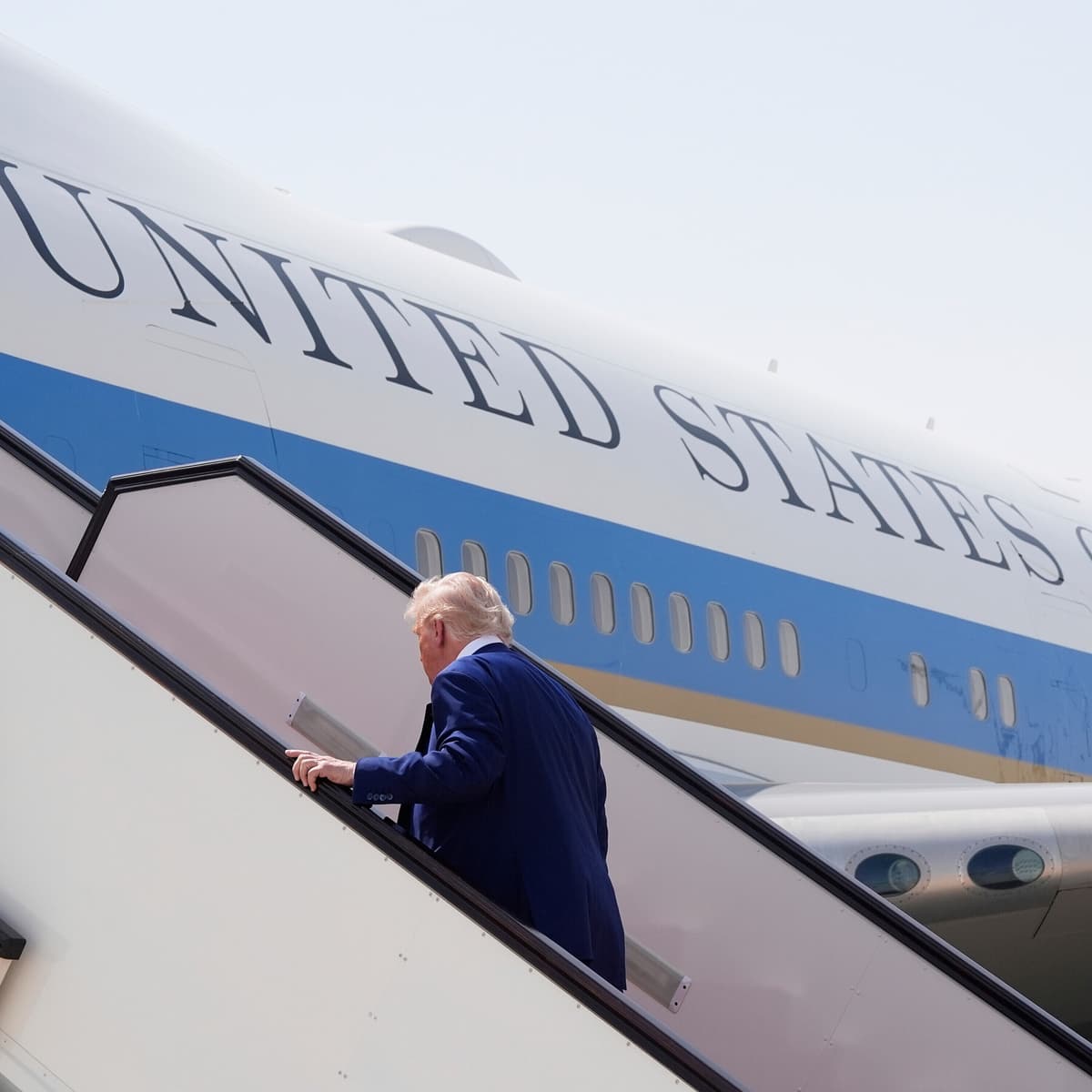 Trump's big beautiful Boeing from Qatar, and a trade war thaw - Post Reports cover