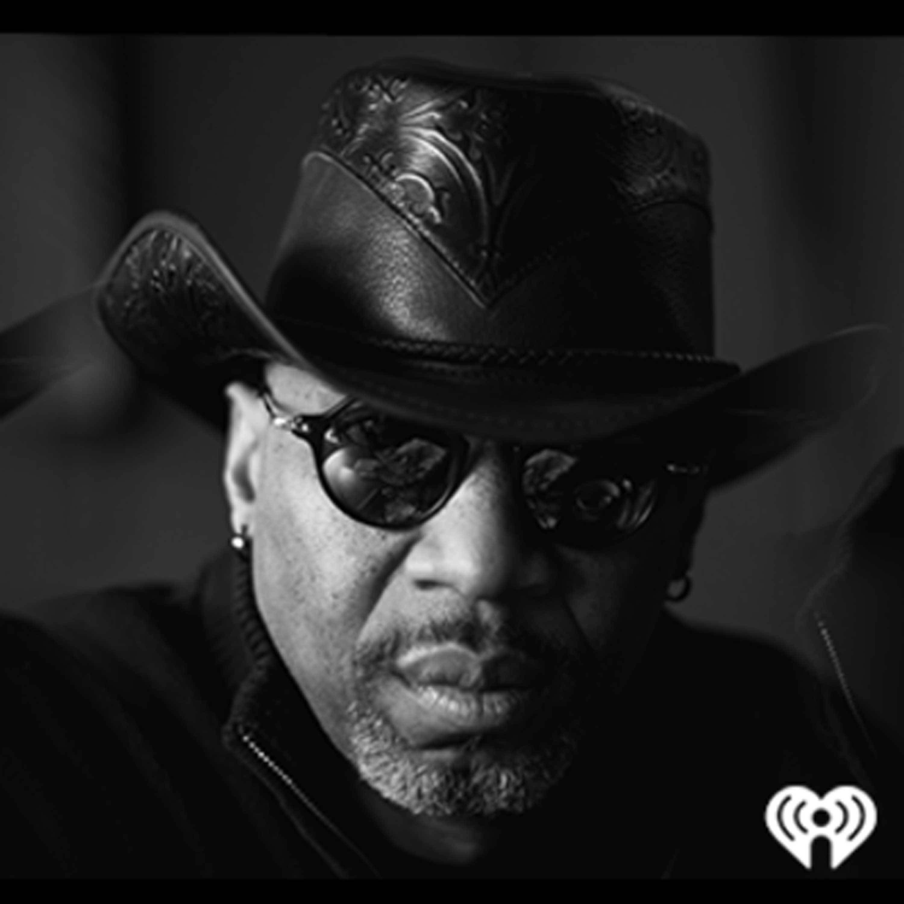 The Conservative Circus w/ James T. Harris cover