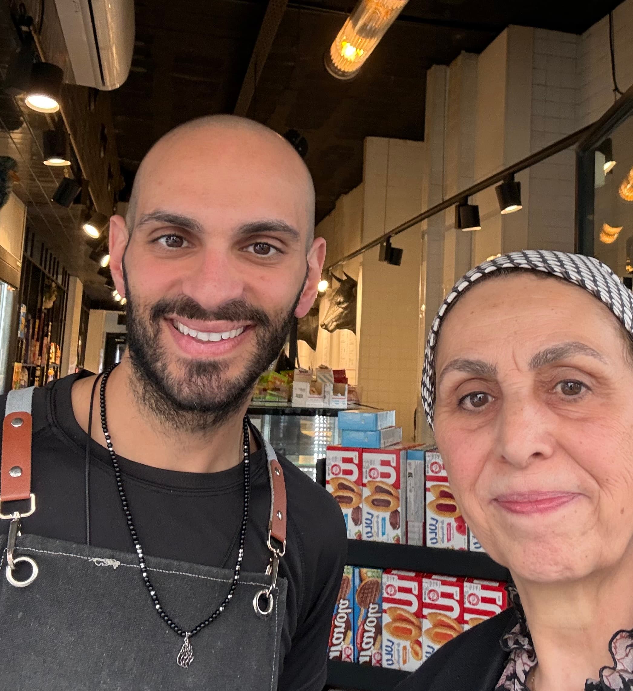 Dylan, boucher à Tel Aviv - Les petits plats dans les grands – Laurence Phitoussi et Lionel Choukroun cover