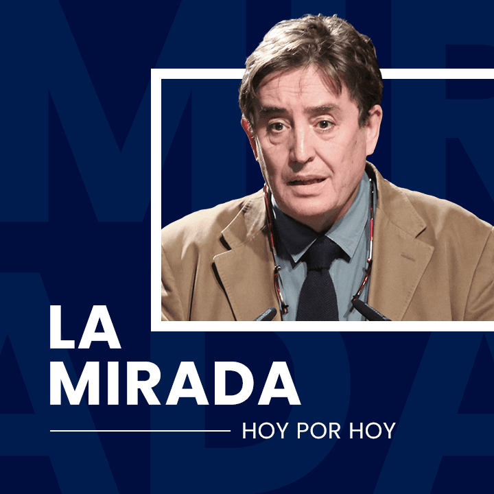 La mirada | Luis García Montero: "Nuestra decencia particular es el mejor modo de comprometerse con la sociedad" — Hoy por Hoy cover