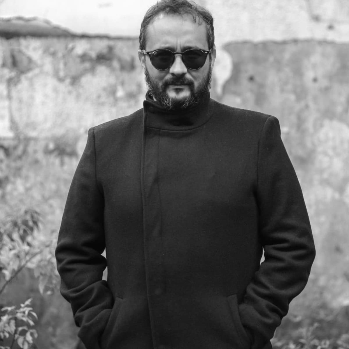 El Cantante Colombiano Dr. Torralvo Presenta'Perdóname' Y 'Hechizo Elemental' - La Vitrola cover