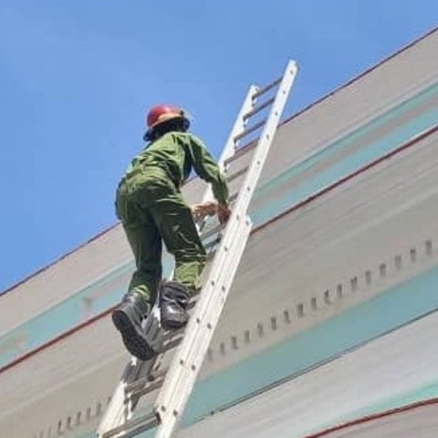 Semana de protección contra incendios en Santa Clara — Radio Rebelde cover
