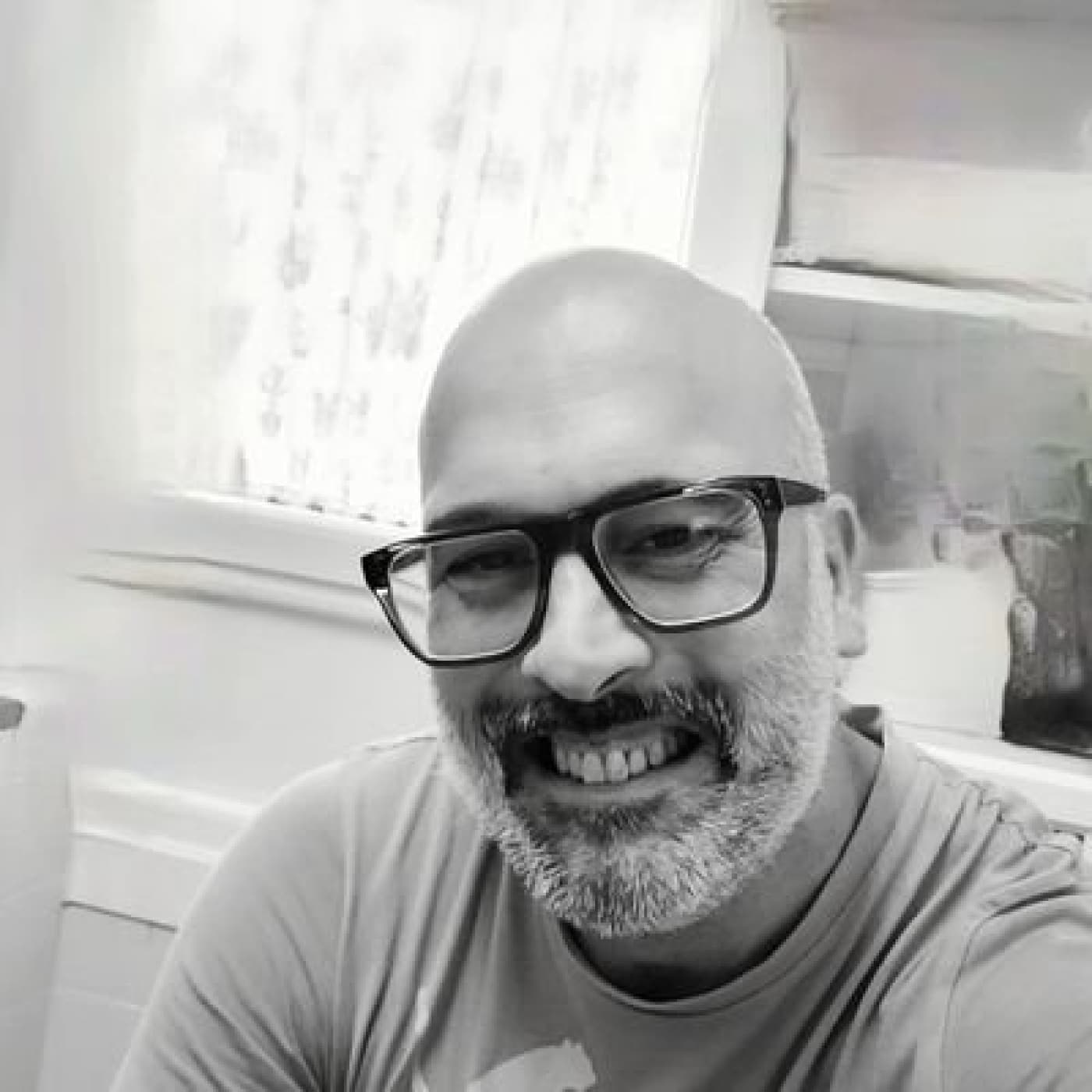 Igor Vizoso fala de Prevención e Detección de Malos Tratos en Persoas con Discapacidade, Dependencia e Gran Dependencia. — Salta da Cama cover