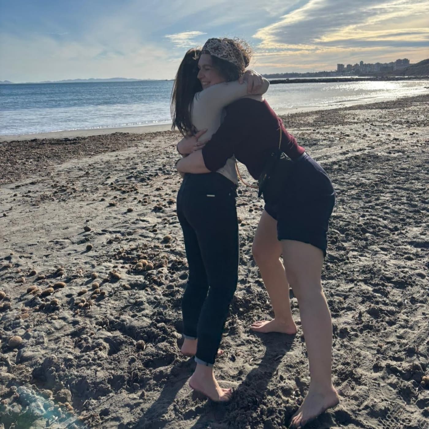 Vínculos conscientes, la felicidad con base científica - Radio Pinatar cover