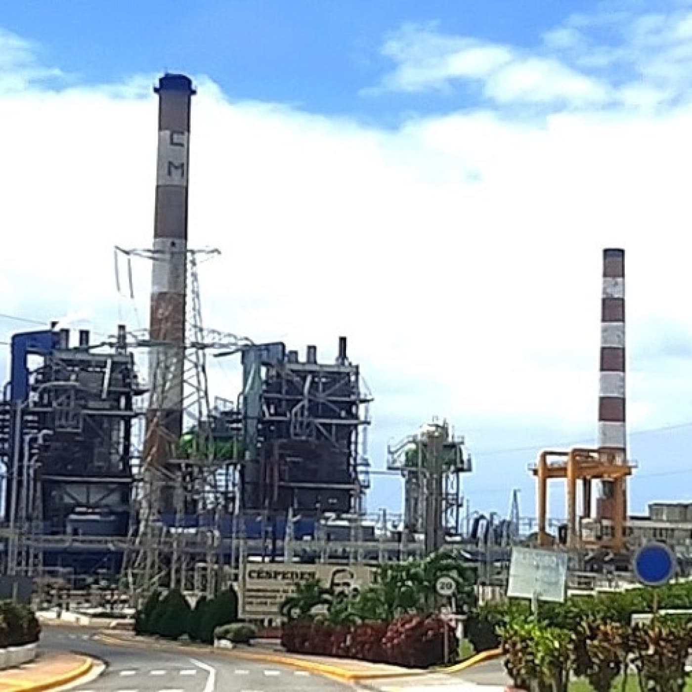 Termoeléctrica de Cienfuegos encabezará desfile del Primero de Mayo - Radio Rebelde cover