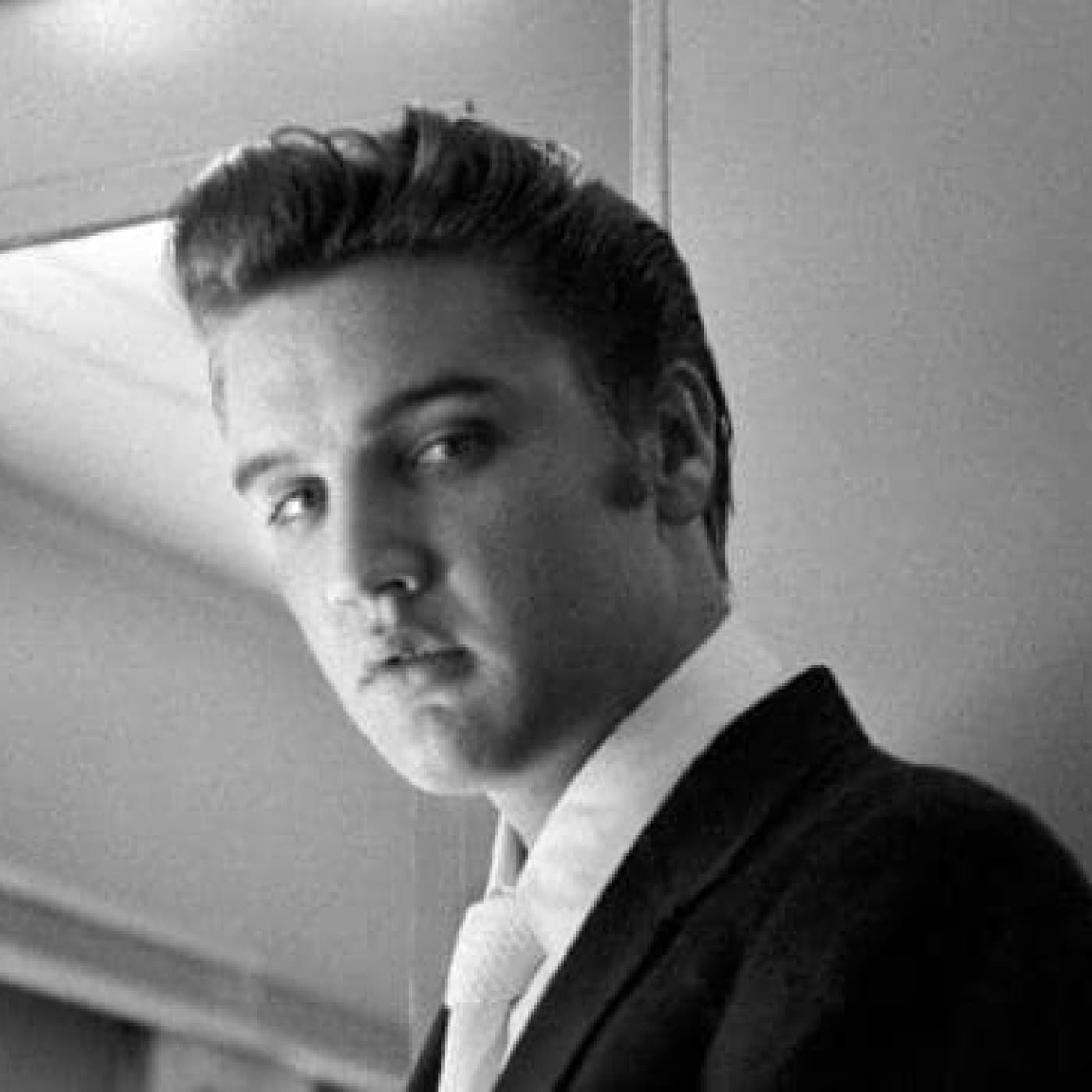 Elvis Presley. Sus inicios - La Gran Travesía cover