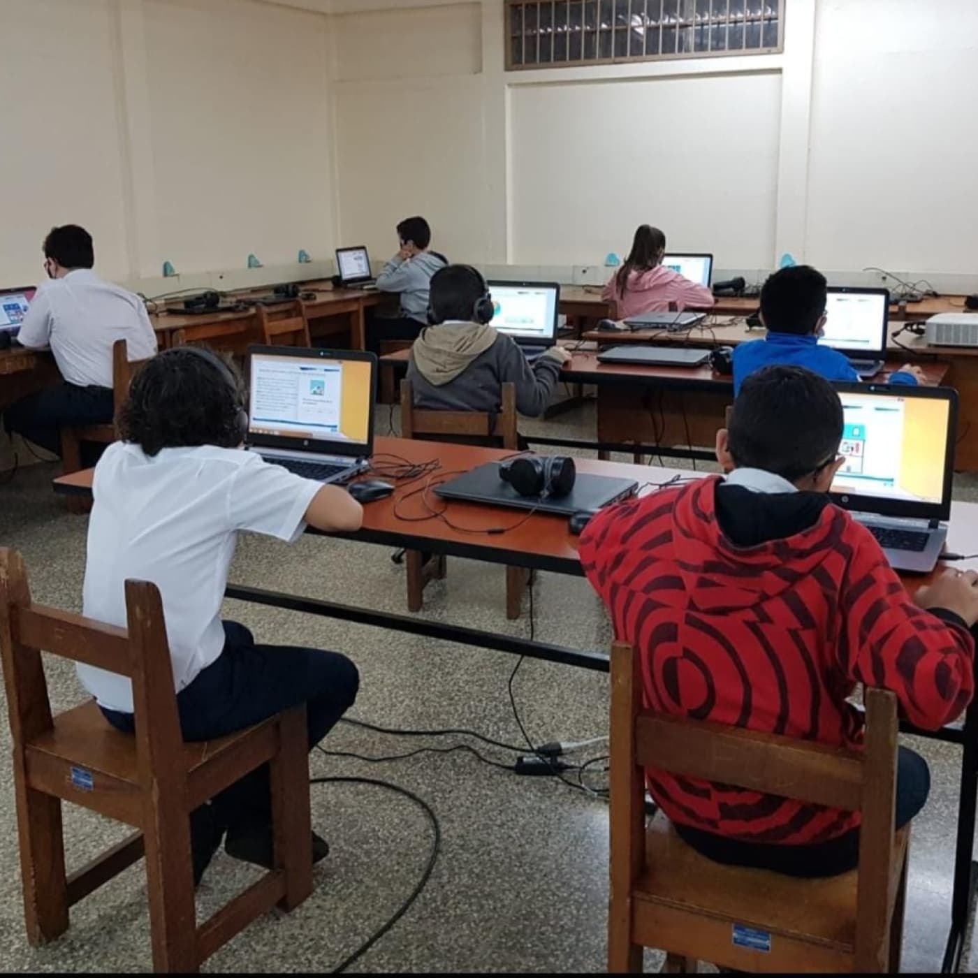 How Costa Rica transformed the way it assesses its English students - El Colectivo 506 cover