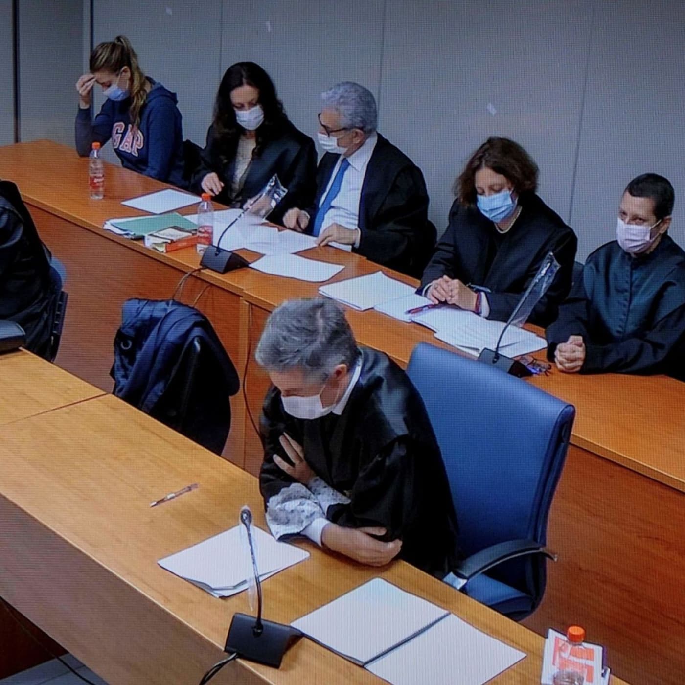 MAJE, LA VIUDA NEGRA #documental #crimen #podcast - Escuchando Documentales cover