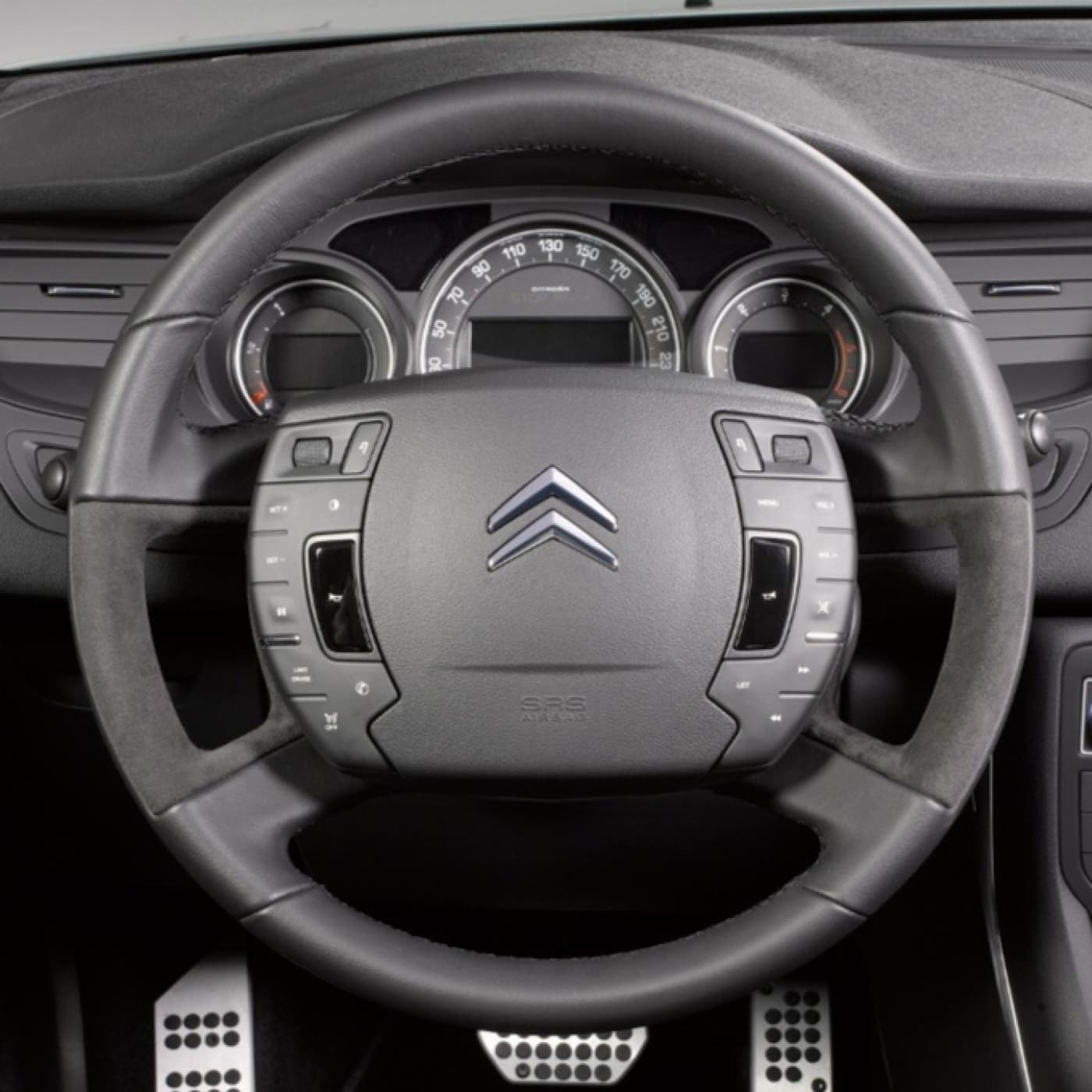 Tontunas de las marcas para vender más (Spoiler: No funcionaron) - El Garaje Hermético de Máximo Sant cover