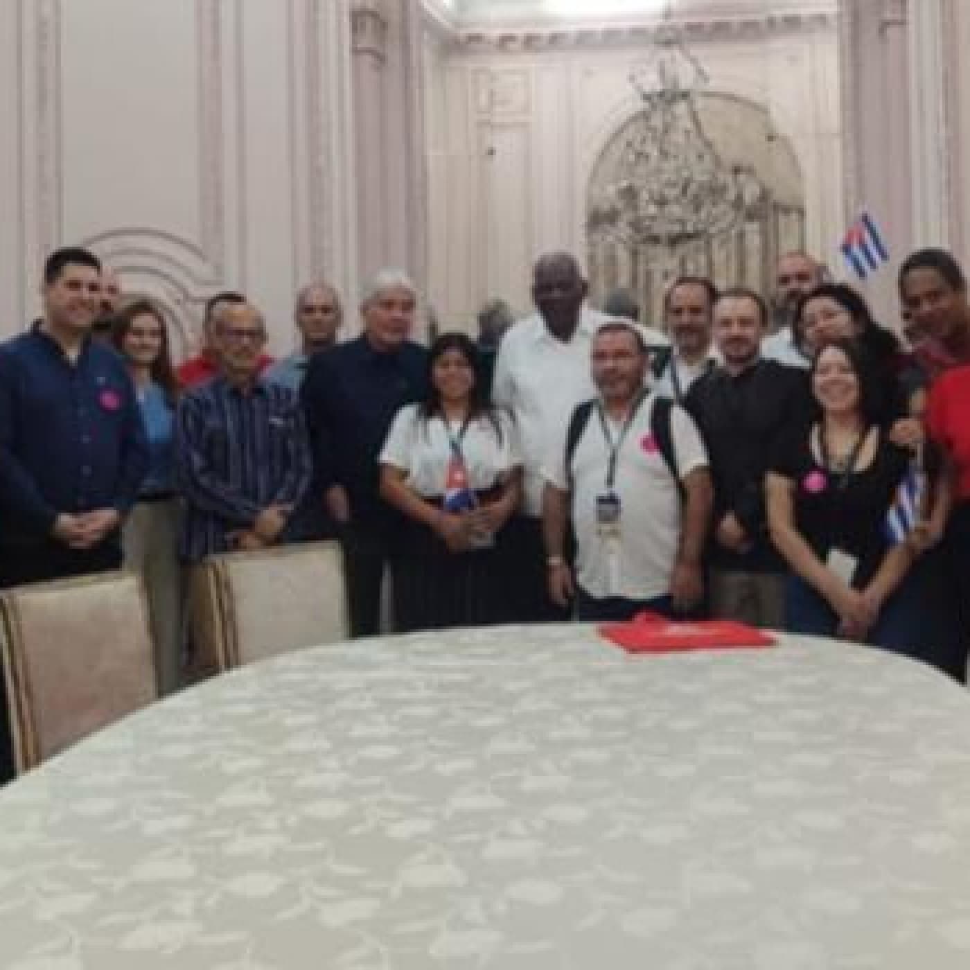 Esteban Lazo con parlamentarios y senadores del convoy Nuestra América — Radio Rebelde cover