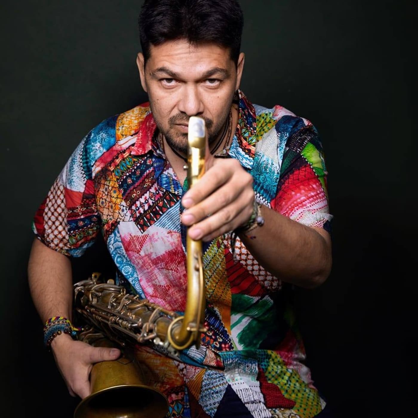 Jácome: Maestro del Saxofón con Influencias Globales y Raíces Latinas - La Vitrola cover