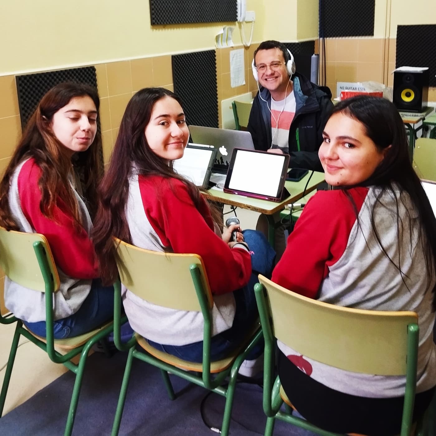 COMICTECA NARVAL – Proyecto comunitario - Podcast de RCN Radio Colegio Narval online cover