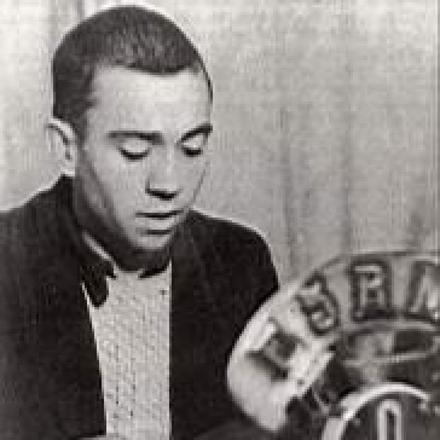 Miguel Hernández - Antes del odio - POESÍA 2000 cover
