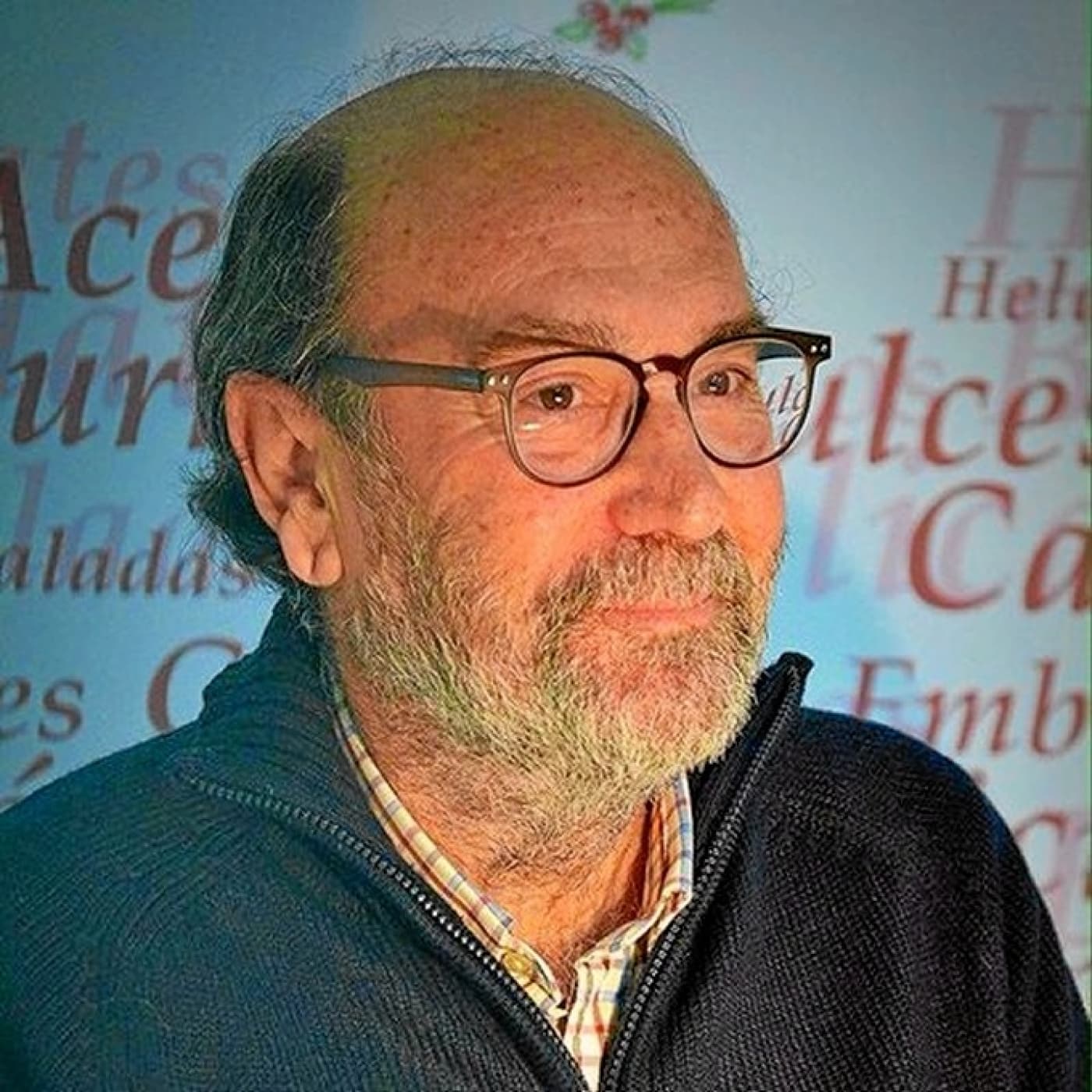 Ramón Llanes - Aires de estío - POESÍA 2000 cover