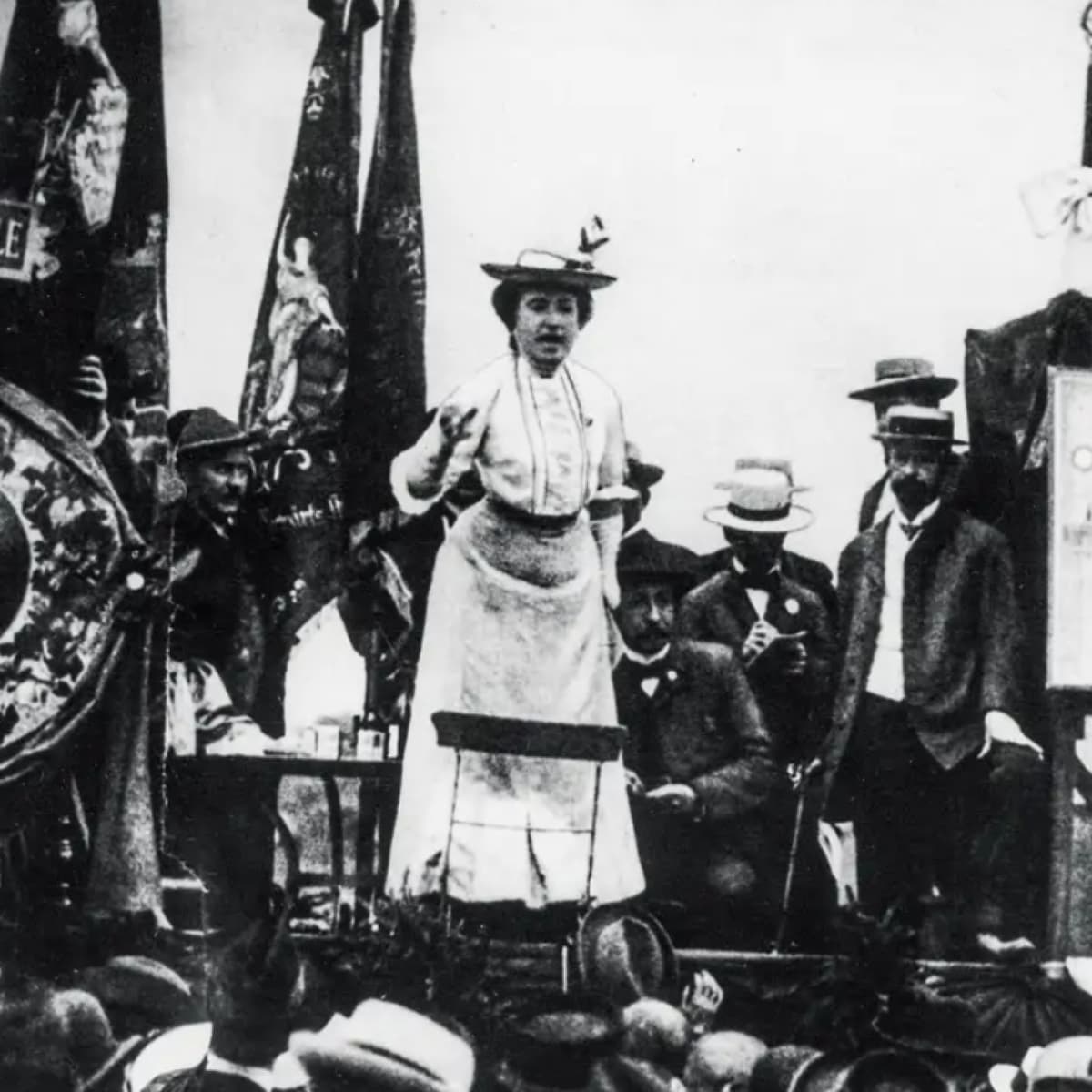 Rosa Luxemburg, el "alma libre" que venció todos los obstáculos para hacer la revolución - Curiosidades de la Historia National Geographic cover