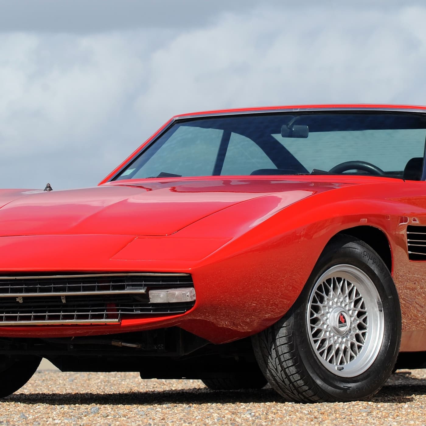 BELLEZAS Ocultas: La “Edad de oro” del DISEÑO - El Garaje Hermético de Máximo Sant cover