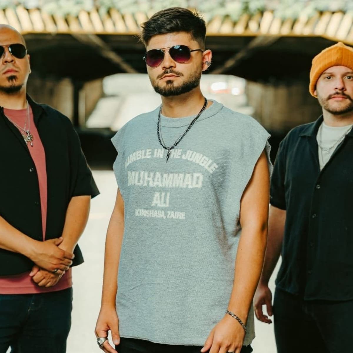 TrasArder presenta 'Qué pretendes' - La Vitrola - La Vitrola cover