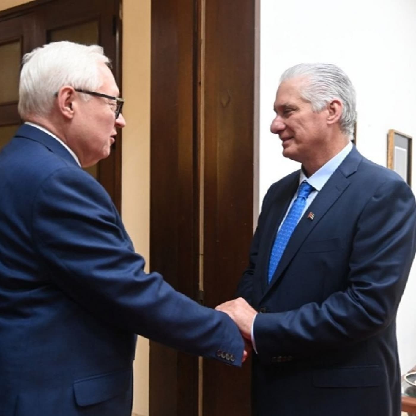 “Rusia está ciento por ciento solidaria con Cuba”, afirma viceministro Serguey Ryabkov — Radio Rebelde cover