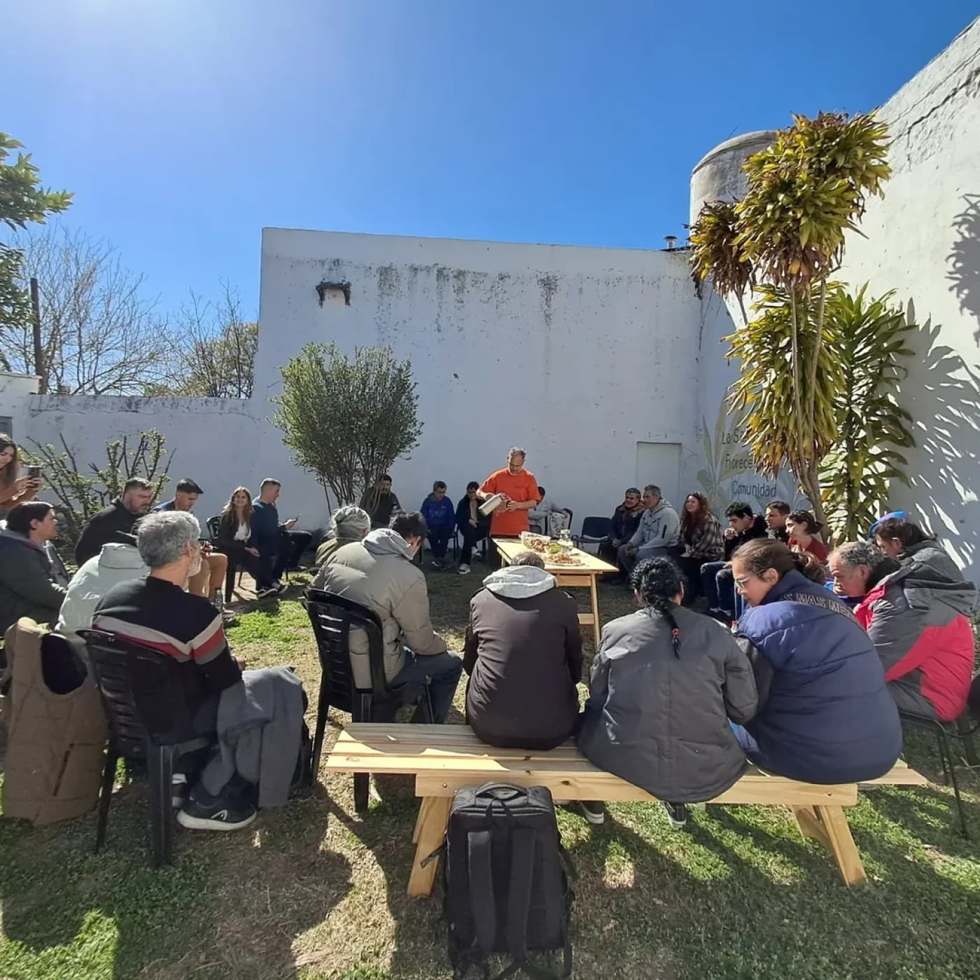 Se abre el telón, se enciende La Chispa - Alta Frecuencia cover