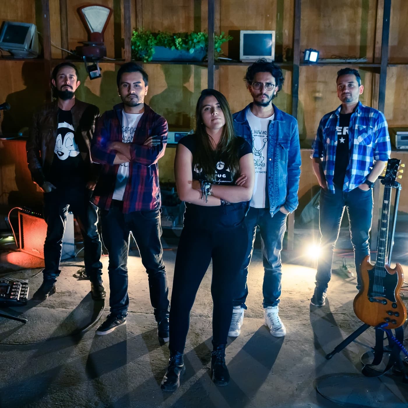 Neo Presenta 'Luces Que Se Apagan' - La Vitrola cover