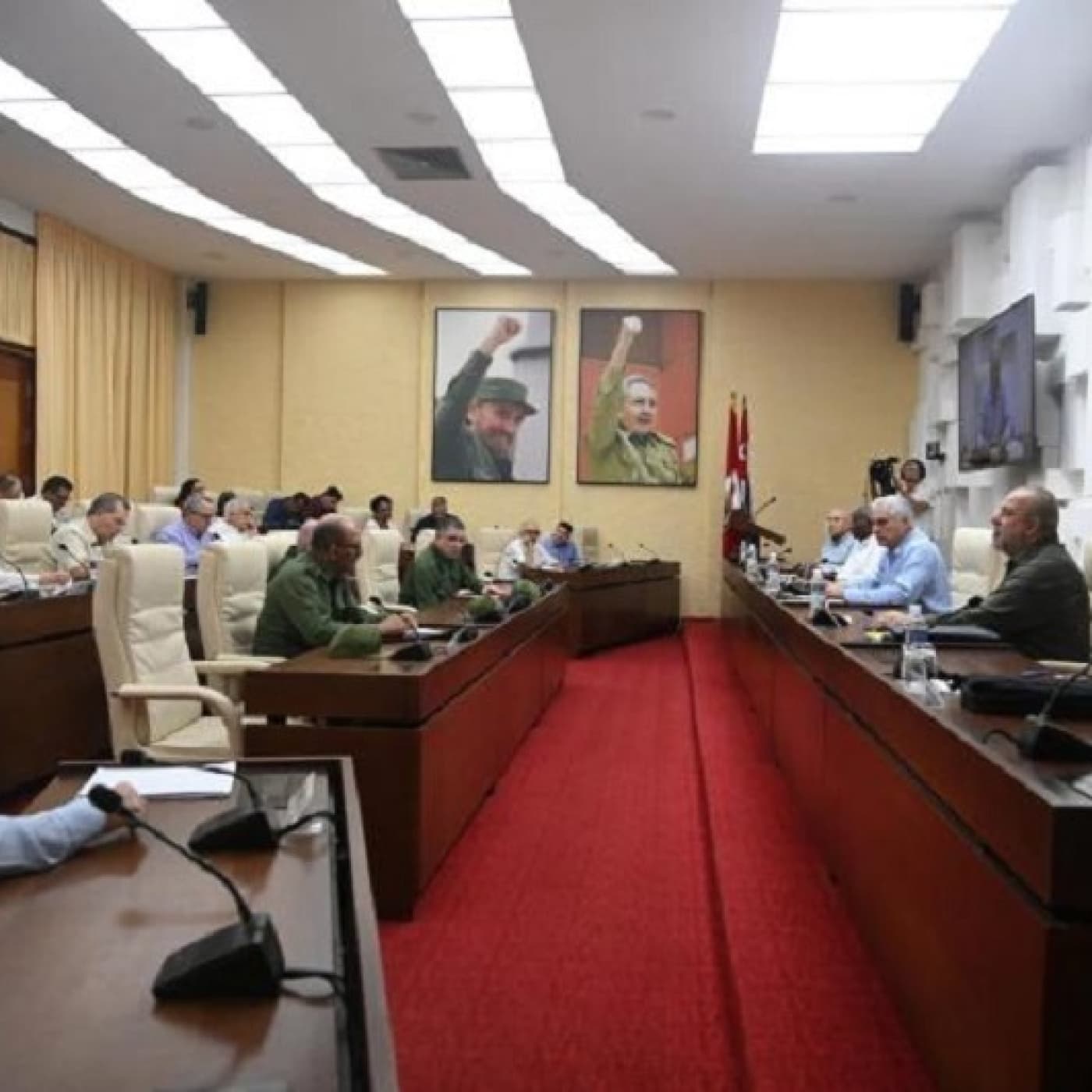 Funcionarios cubanos han sostenido conversaciones con representantes del gobierno de EE. UU. - Radio Rebelde cover