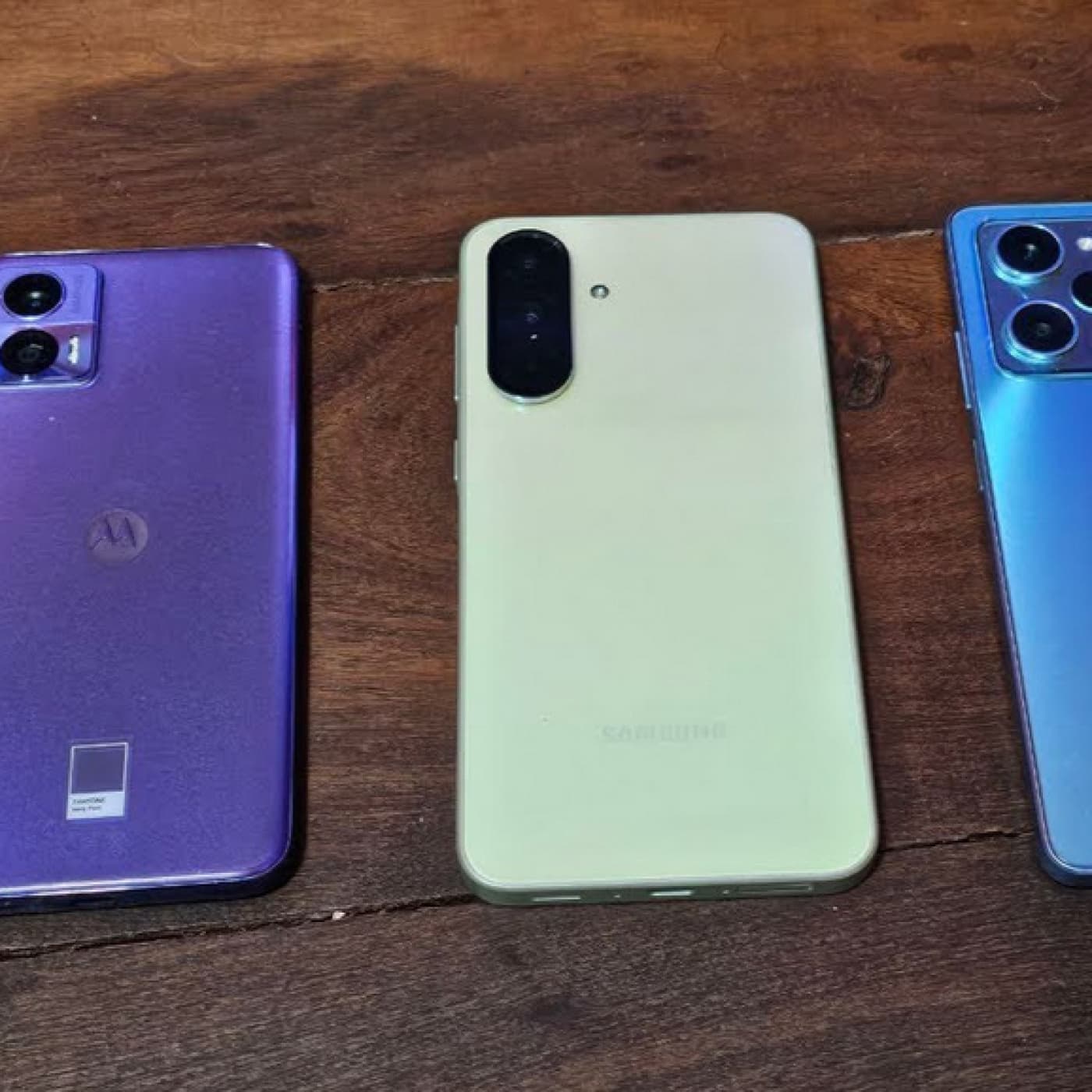 Motorola , Samsung y Xiaomi. Más de lo mismo ? - Desde la Barra de Abel cover