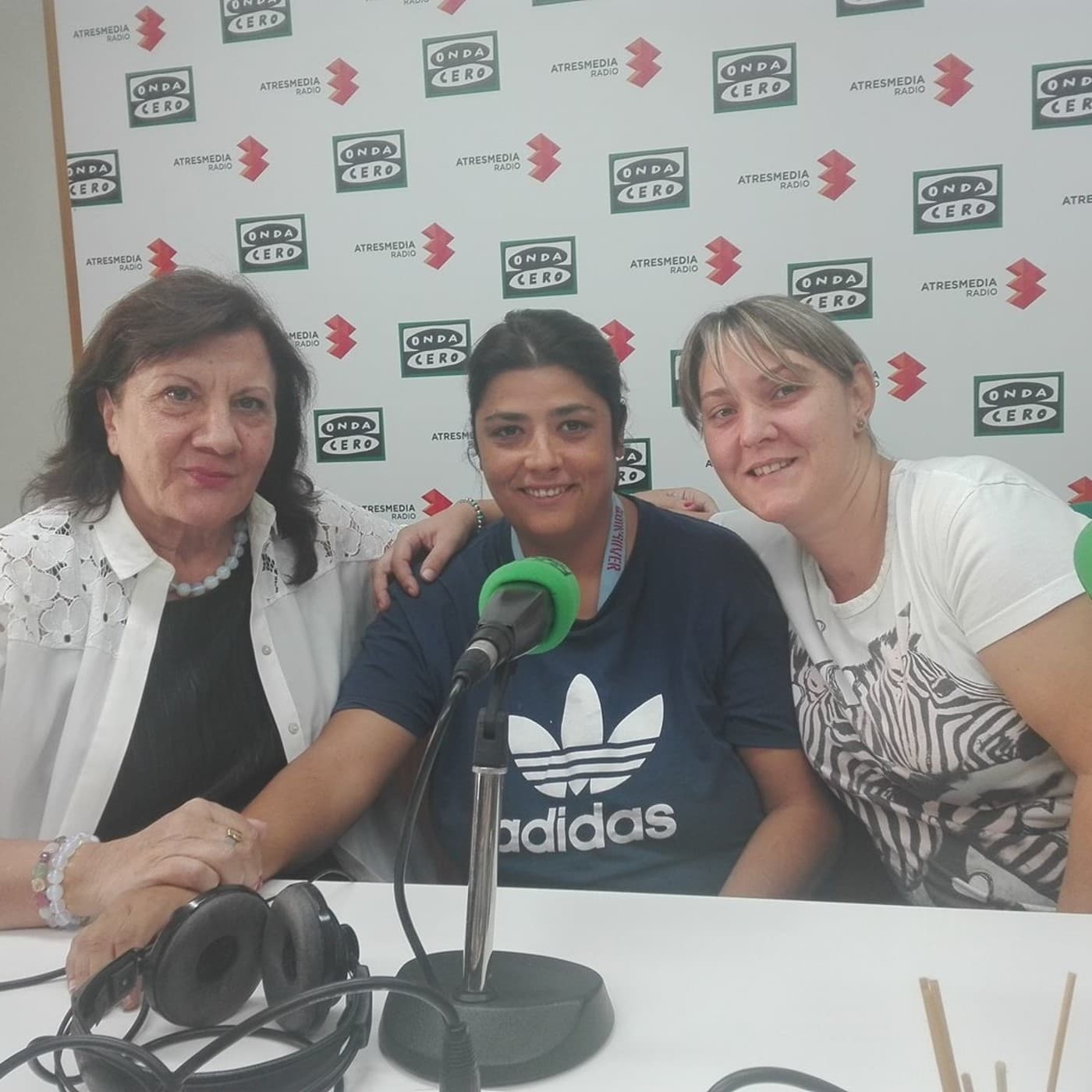 Apafes comparte en Onda cero cómo les ha ído el verano - Podcast de consoli romero cover