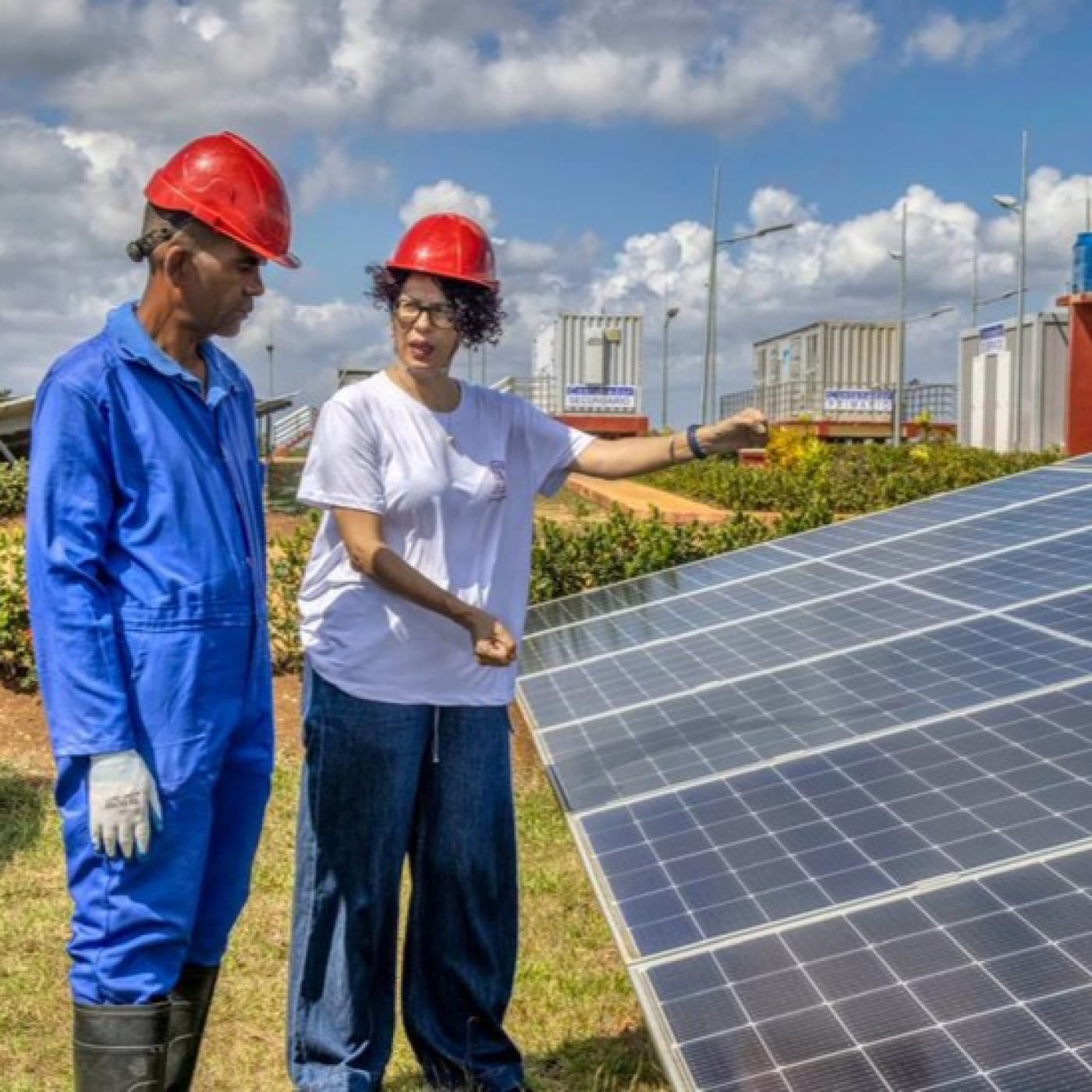 Lídice Vaillante: La científica cubana que busca en el sol la soberanía energética — Radio Rebelde cover
